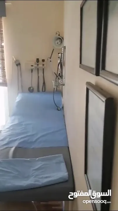 عيادة طب عام مجددة و مجهزة بالكامل للبيع بأفضل مناطق الرابية عمان