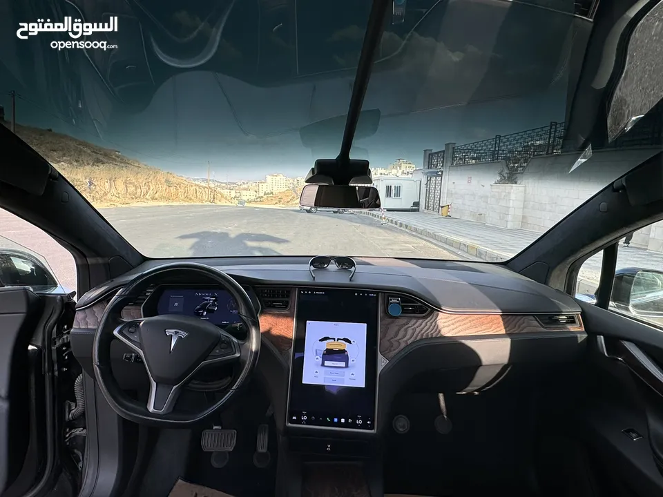 Tesla model x 2019