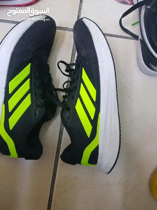 حذاء Adidas أسود وأخضر أصلي %100