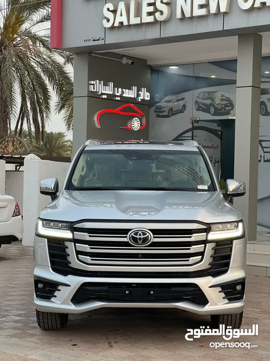 تويوتا الدفع الرباعي لاندكروزر Vxr 2024