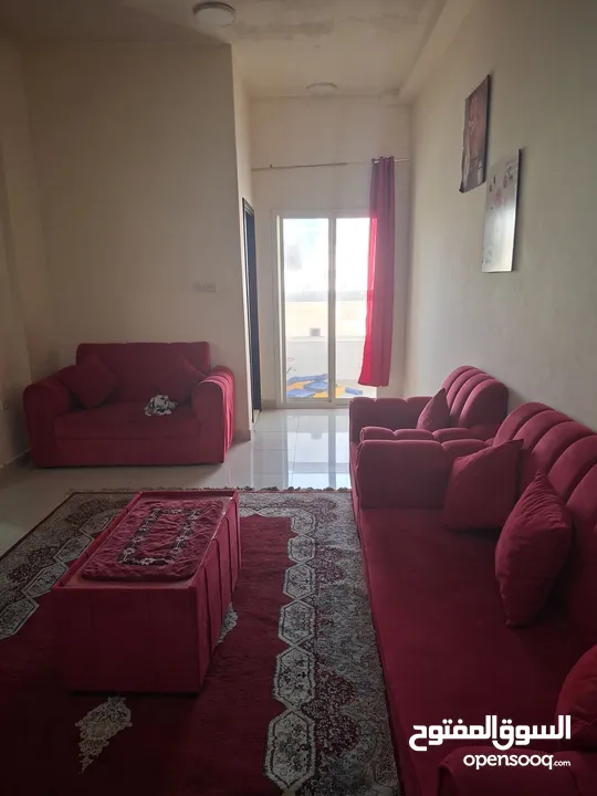 خدمات تنظيف احترافية في عجمان - عرض خاص! هل تبحث عن خدمات تنظيف موثوقة وعالية الجودة في عجمان؟