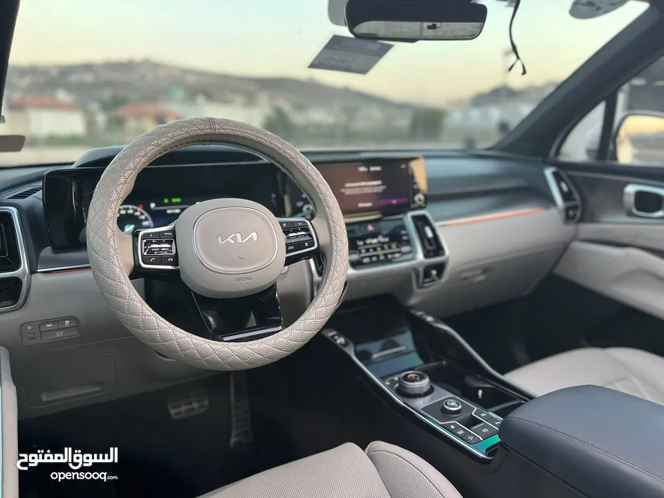 كايا سورينتو 2022 /فل الفل  فتحة سقف بانوراما  2x4 ///240Hp بنزين + كهرباء  ( Haybrid) 1600cc