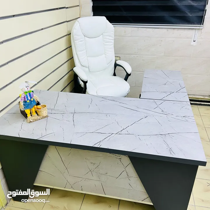 مكتب الموظفين و الطلاب توفر الآن بجودة عالية مقاس يبدأ 120*60 خشب لامينت مستورد مكفول