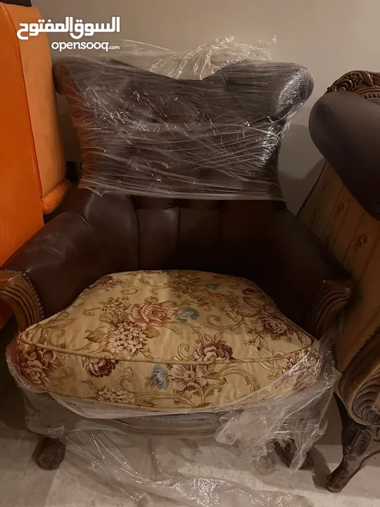 طقم اثاث غرفة صالون اشلي بحالة جيدة للبيع