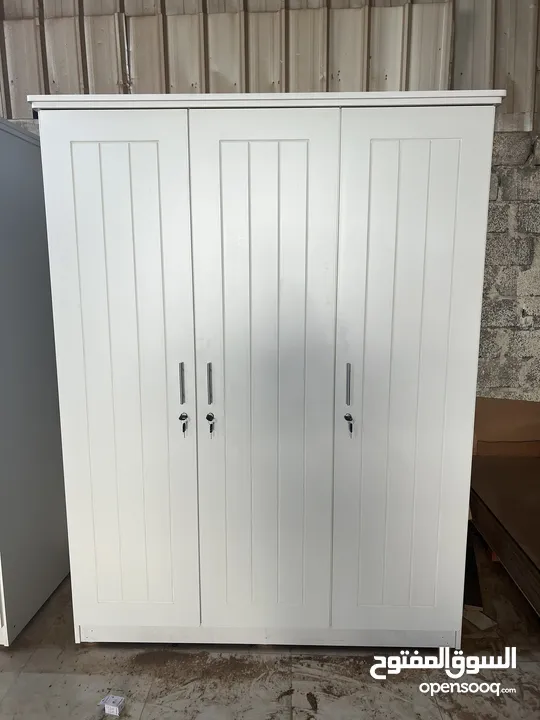 3 Door Cupboard.(150*200*50)