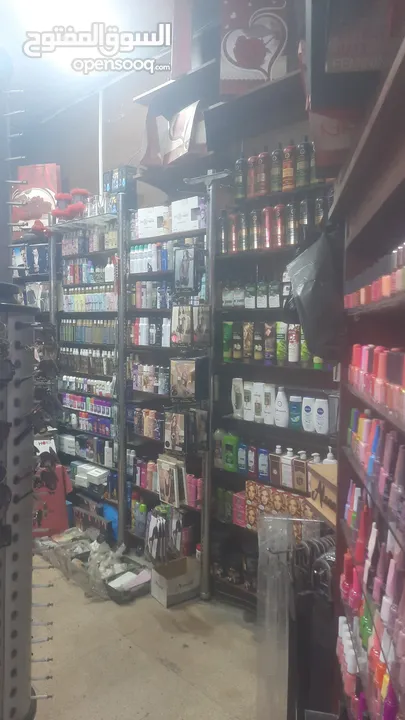 محل اكسسوارات للبيع
