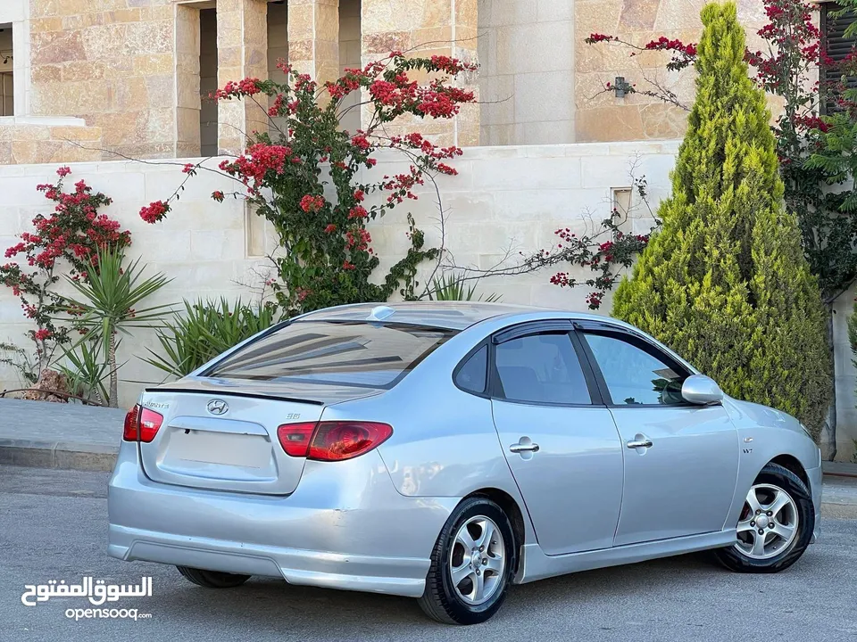 هونداي افانتي hd  2009 لون سلفر متاليك جير عادي بحال ممتازة للبيع