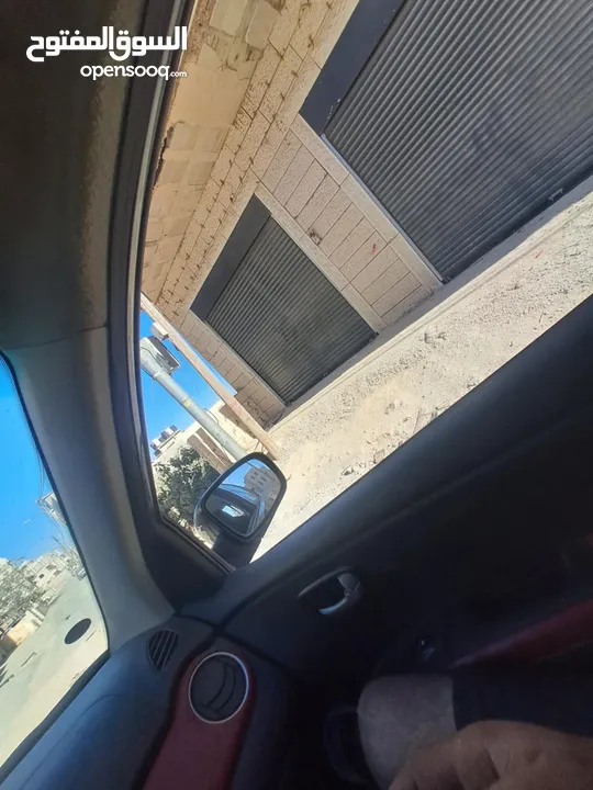 مخزن للبيع