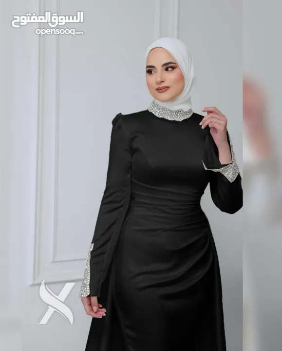 فستان المناسبات الملكي