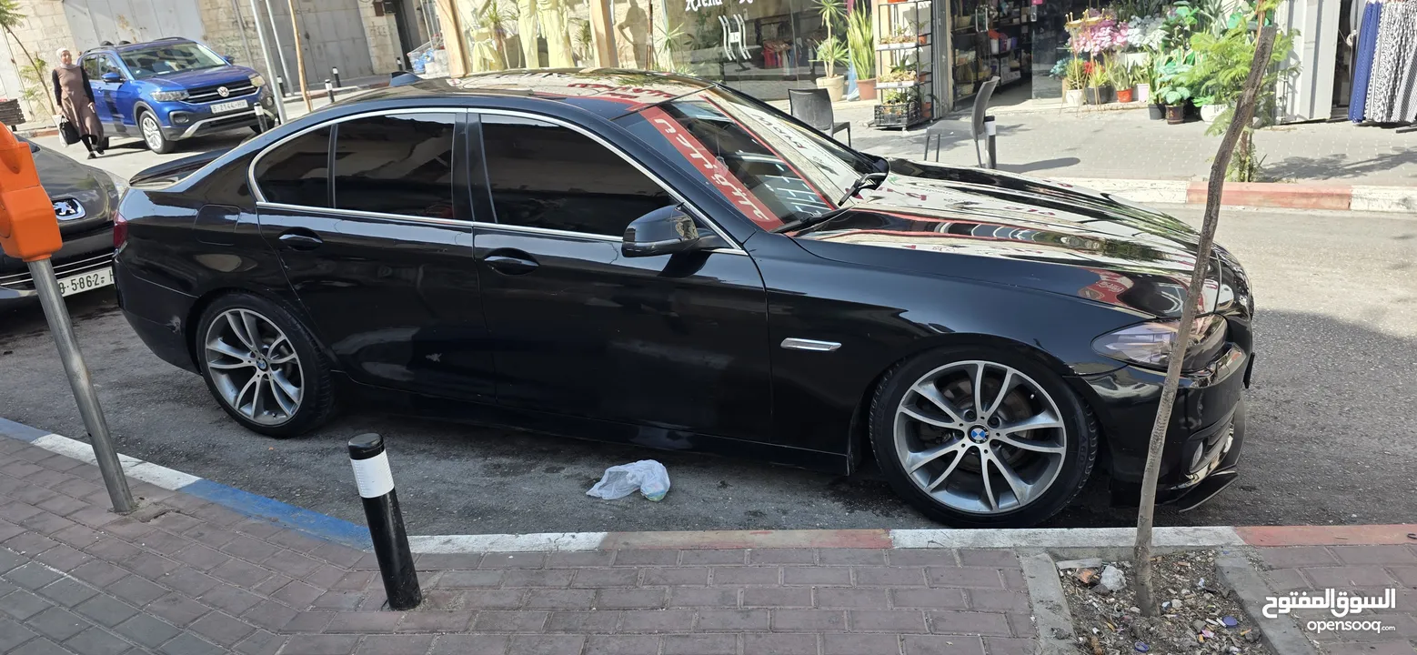BMW 2014  520i بسعر محترم وتقسيم ميسر والمركبه في حاله جيده جدا