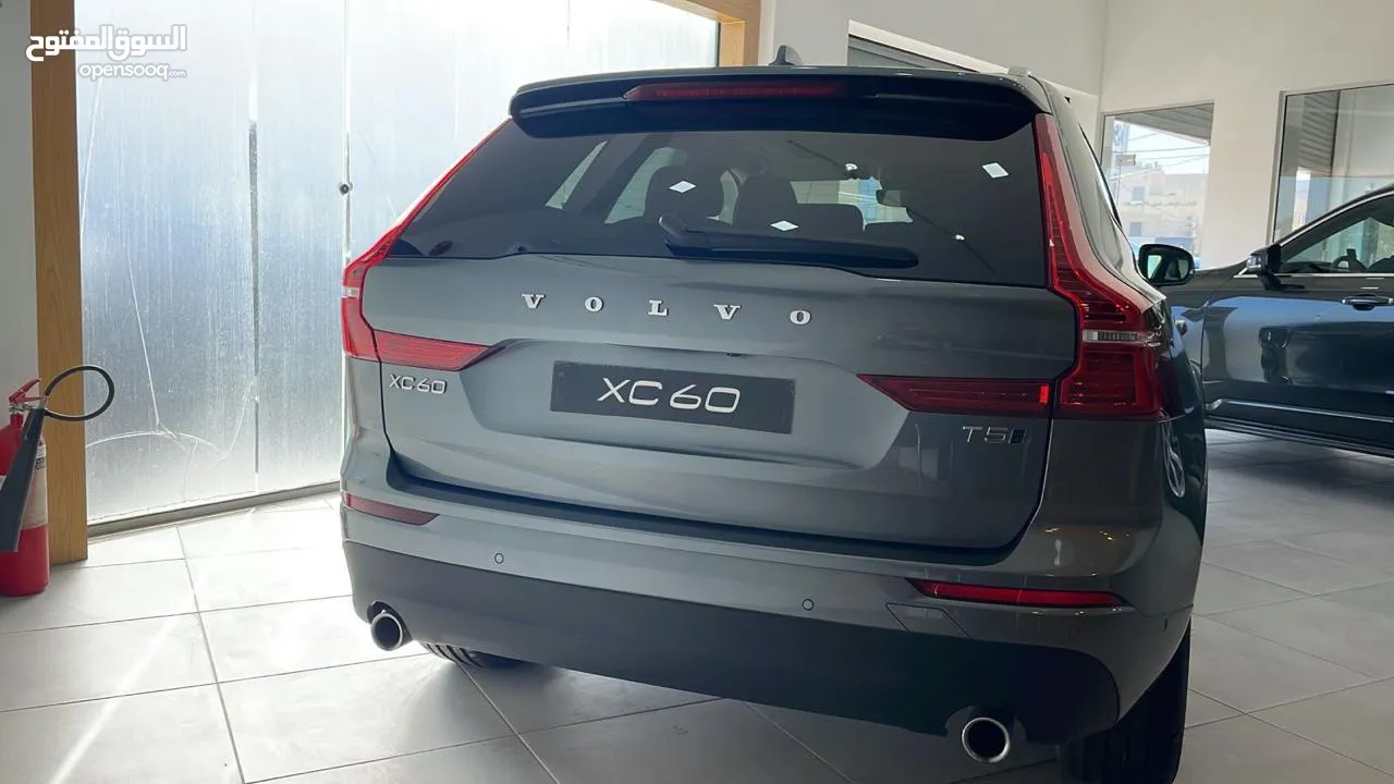 فولفو XC60 بحال الوكاله نظيف جدا-