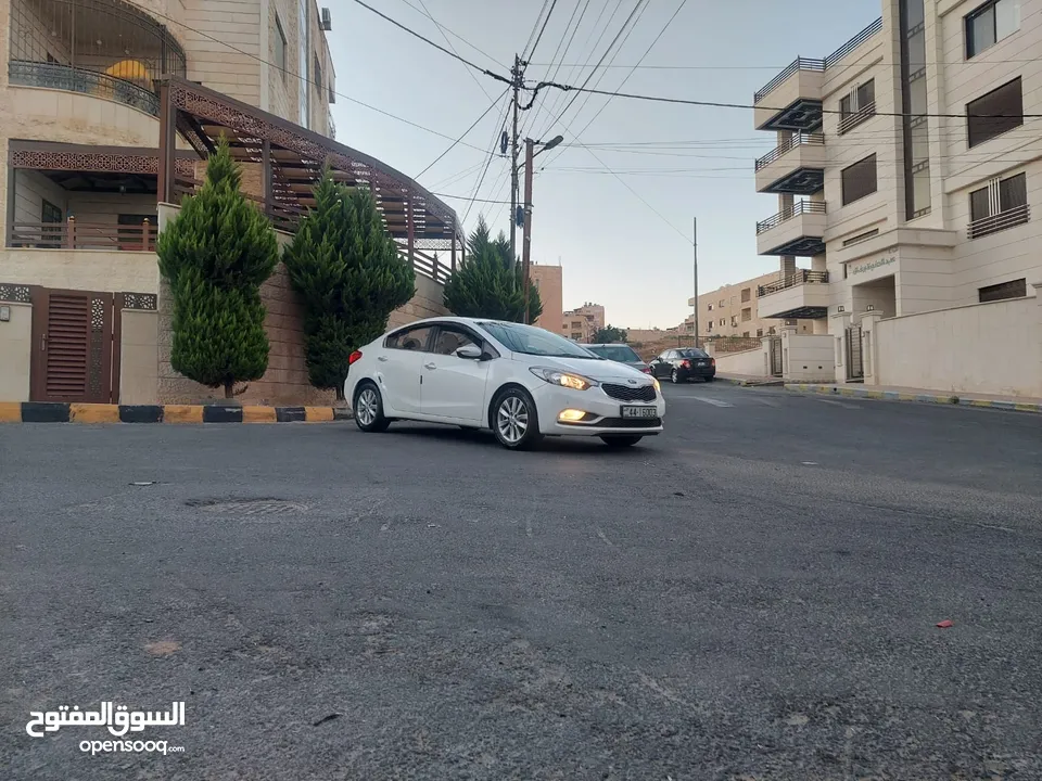 كيا3 2015 فل كامل ما عدا الفتحه