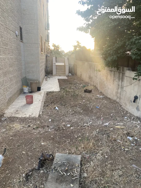 شقة للبيع.