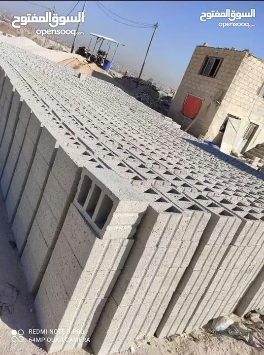 قلاب مع عمال للهدد وإزالة الطمم ونقل جميع مواد البناء خدمه سريعه واسعار مميزه