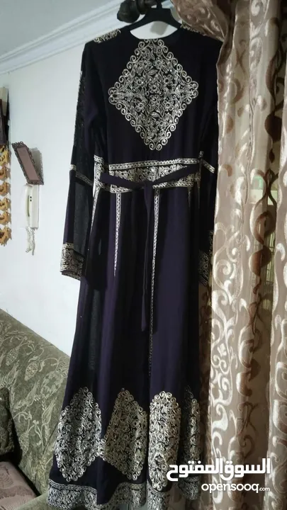 مستعمل بحالة الجديد مش ملبوس غير مره واحده لون نهدي و ذهبي