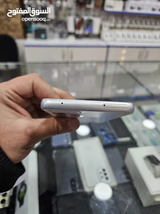 Samsung A33 5G بحالة ممتازة بسعر مناسب