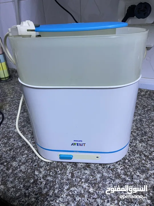 معقمة رضاعه شبه جديده بسعر 20 دينار نوع PHILIPS  AVENT