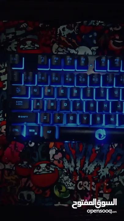 "عيش تجربة اللعب الكاملة مع كيبورد RGB بإضاءة متغيرة وتحكم كامل"