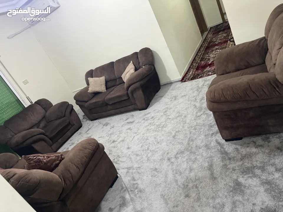 شقة للبيع مقابل مستشفى الملكة علياء