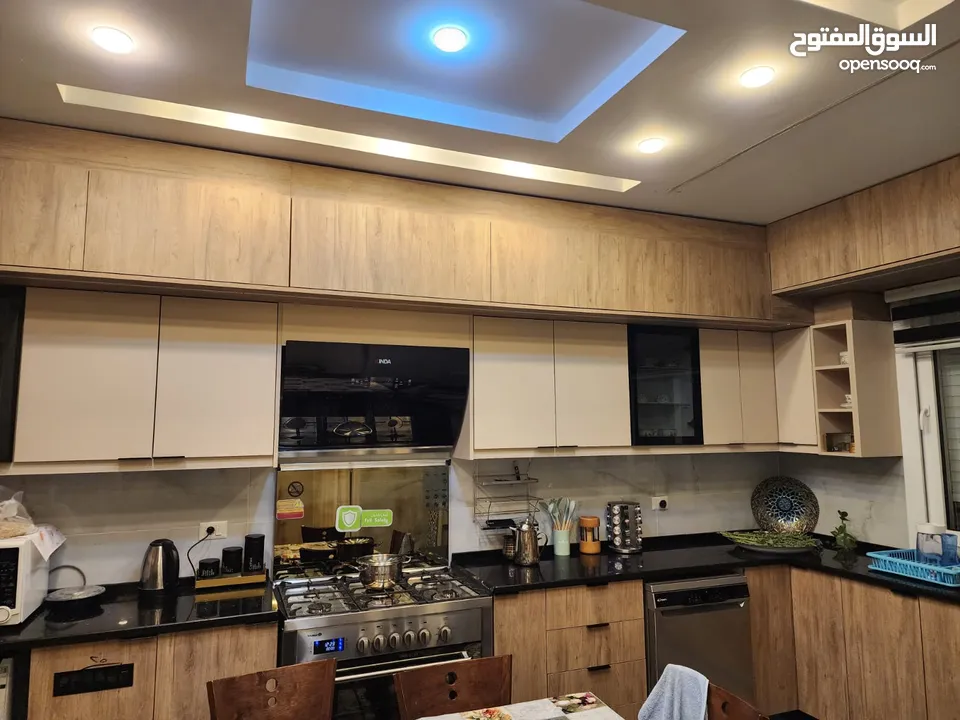 مطابخ بأفضل الاسعار والإكسسوارات الايطاليه والتقسيم الهندسي بأفضل التصاميم والديكورات الحديثة
