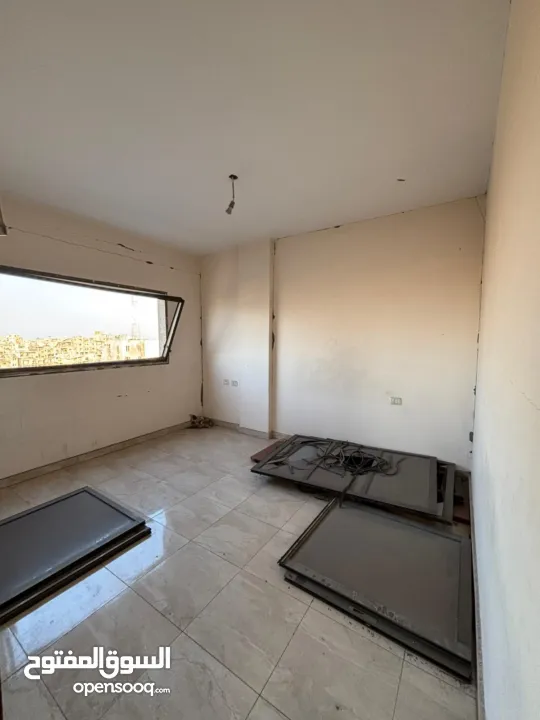 شقة للبيع في الشيخ رضوان بين الاتصالات و ميدان الشهداء