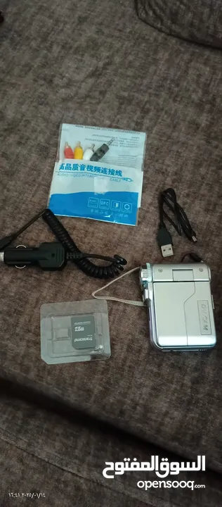 كاميرا عدد2 الاولي panasonic شريط عادي vhs والثانية Dv cam ديجيتال