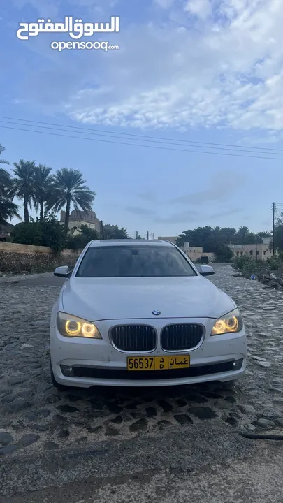 بي ام دبليو 740i