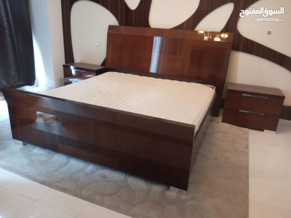 beautiful Italian wood king size bed set for sale (253162391) السوق