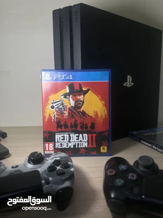 سنة الشراء 2019 Ps4 pro for sale استخدام سنتين فقط