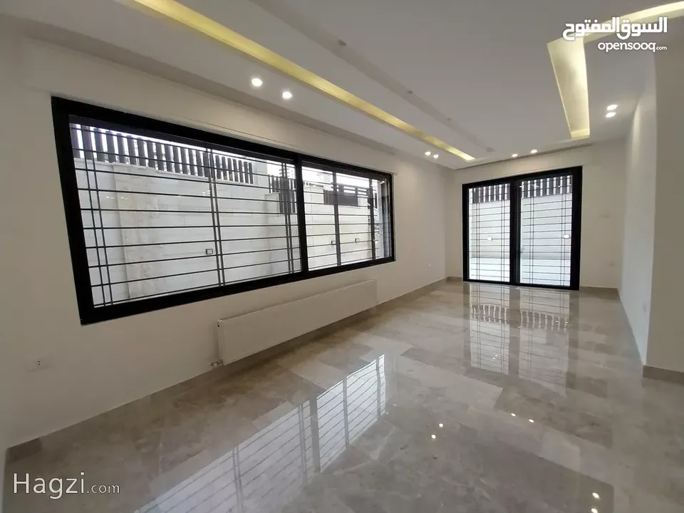 شقة للبيع في دير غبار مع مساحه خارجيه  200 متر مربع  ( Property ID : 35334 )