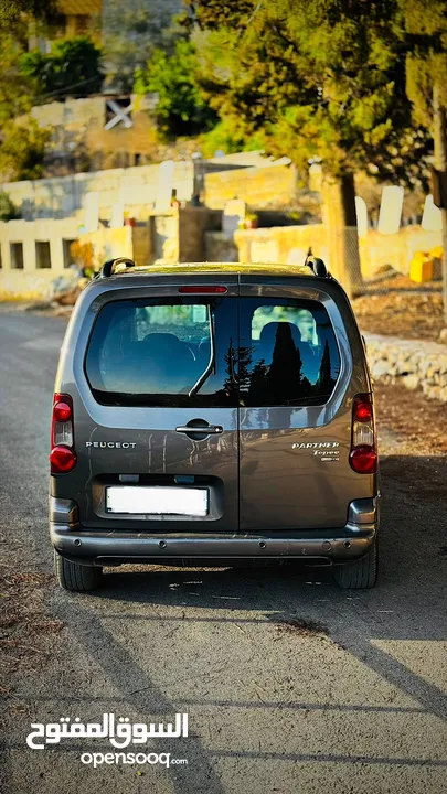 بيجو بارتنر تيبي  Blue HDi يد أولى  فحص نخب  سيارة مميزة ونظيفة  تنازل فوري عند الدفع كاش