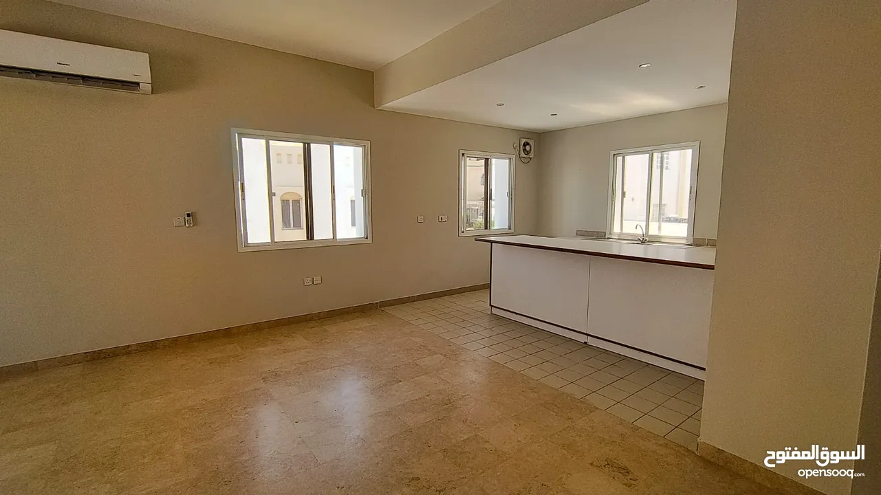 luxurious single bedroom apartment for rent in Madinat Qaboos near Philipno school