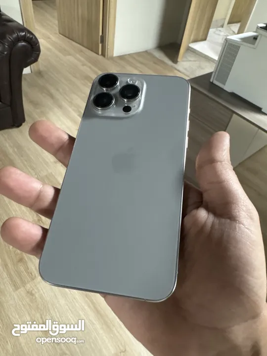 آيفون 15 برو ماكس 256 حالة وكالة لا يوجد خدش  iPhone 15 pro max 256GB