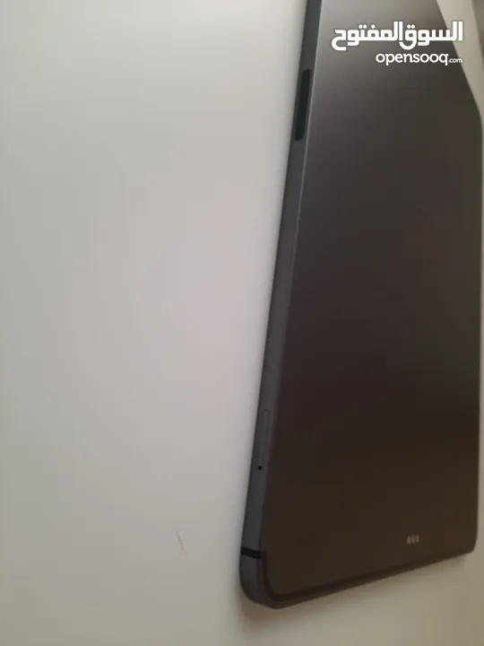 للبيع iPad pro  الجيل الرابع 2021 (12.9) إنش بدعم شريحه خط