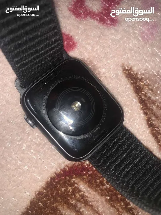 apple watch series 5 44m Source