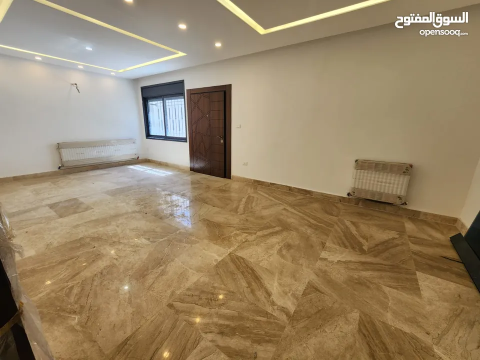شقة فارغة للبيع في تلاع العلي - ref : 14647