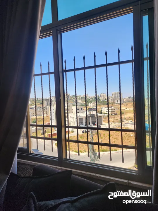 شقة مميزة للبيع مع الأثاث