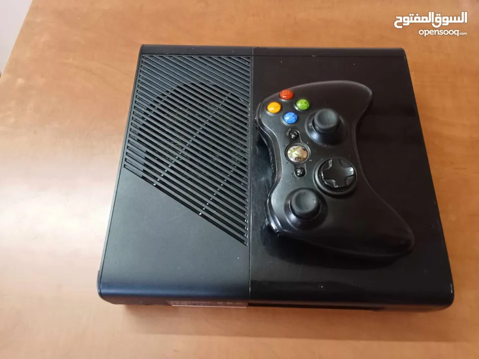 للبيع Xbox 360 مهكرة بسعر مغري 400شيكل