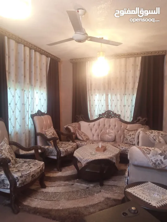 منزل للبيع في الزرقاء جبل طارق