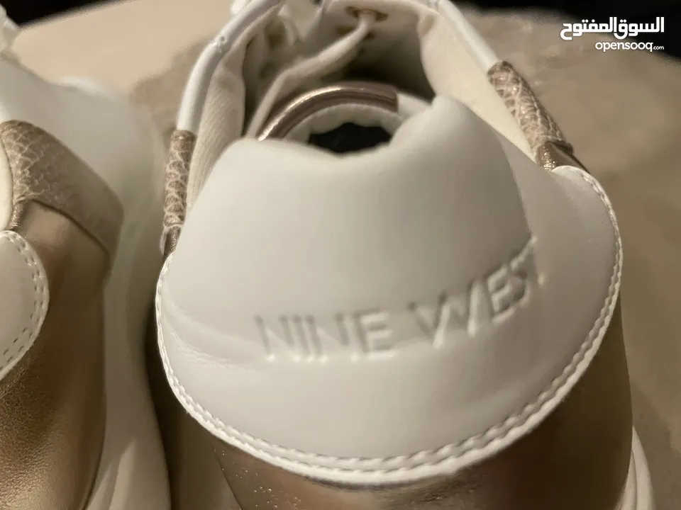 بوتين جداد مقاس 39 من ماركة Nine West