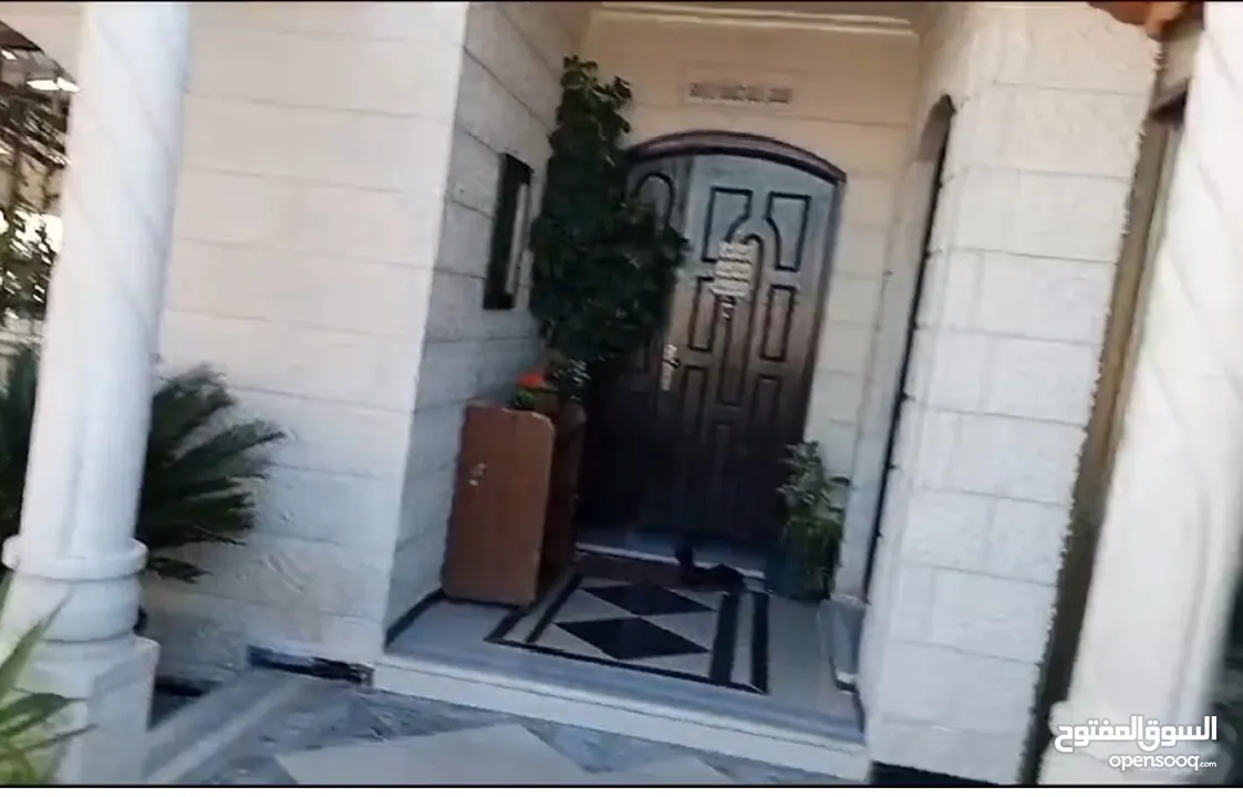 منزل مستقل للبيع السلط الصافح بجانب مسجد حفصه ومدرسة آمنه بنت وهب
