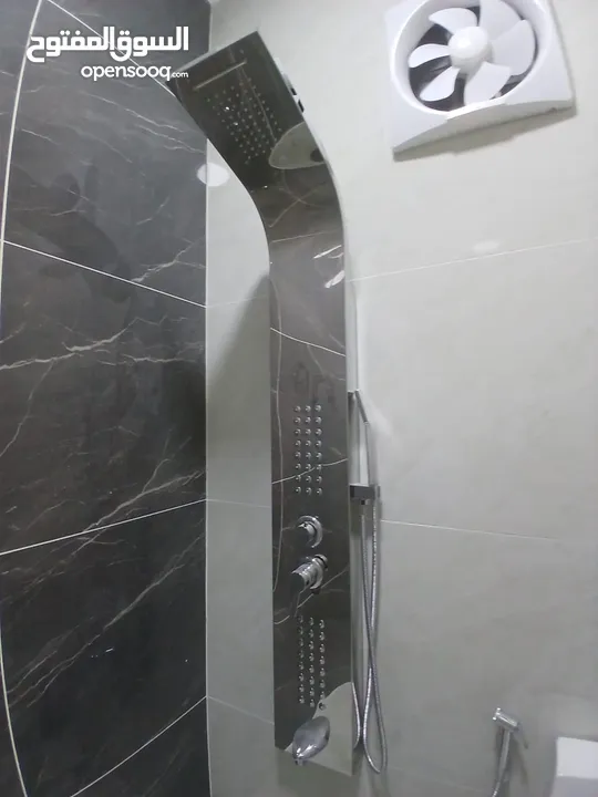 شقق مميزه سوبر ديلوكس عماره جديده خلف مطعم عرب قرب الجامعه للايجار مفروشه او غير مفروشه بعقد سنوي