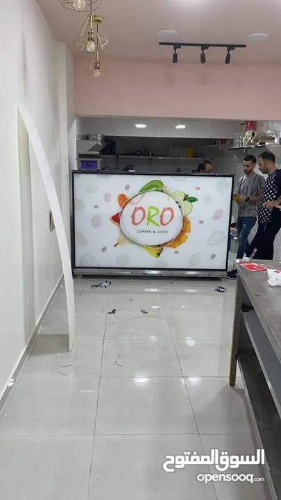 عدد محل عصير كامل متكامل  بحاله لجديد والسعر ما يرضي الله البيع كامل. كلو بحاله الجديد