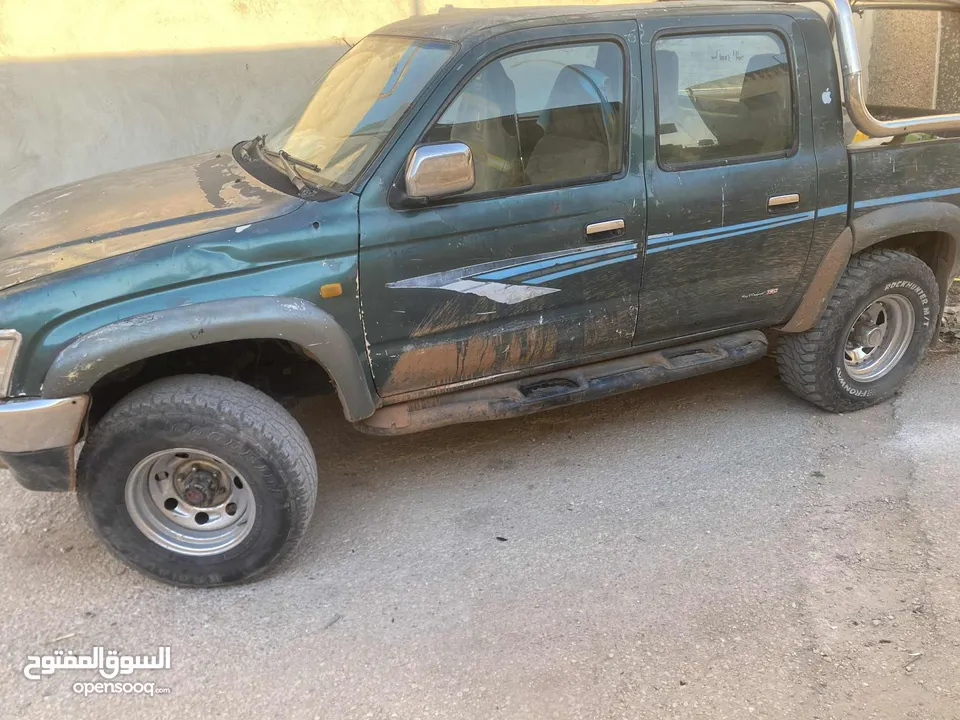 تويوتا هايلوكس
