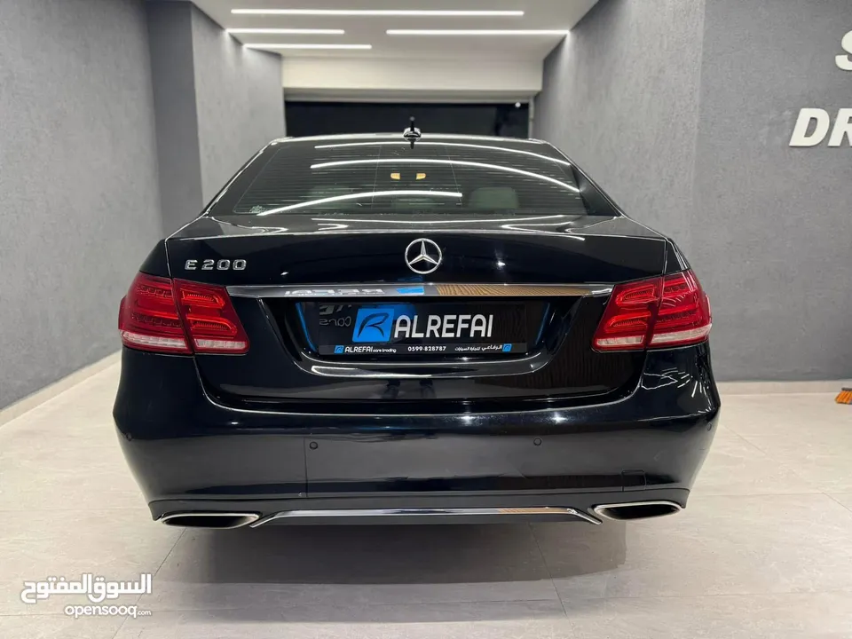 Mercedes Benz E200