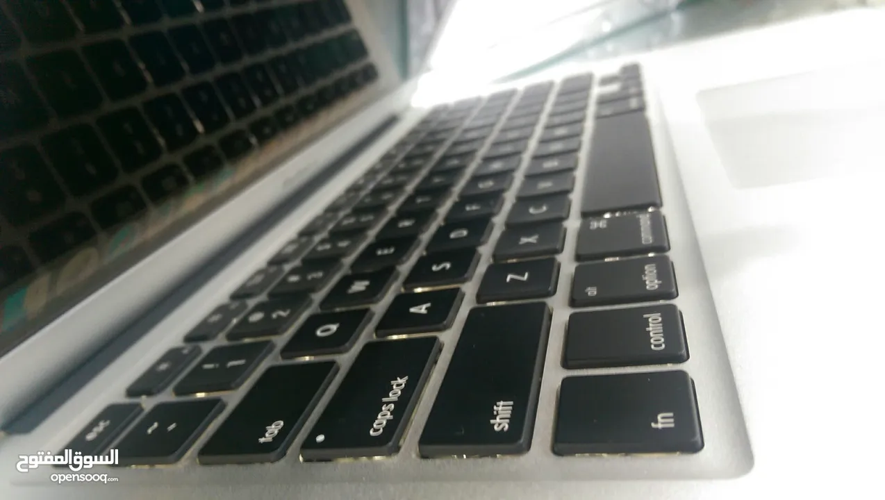 MacBook Air 13 2012 i5 4GB Ram 128GB SSD لابتوب ابل