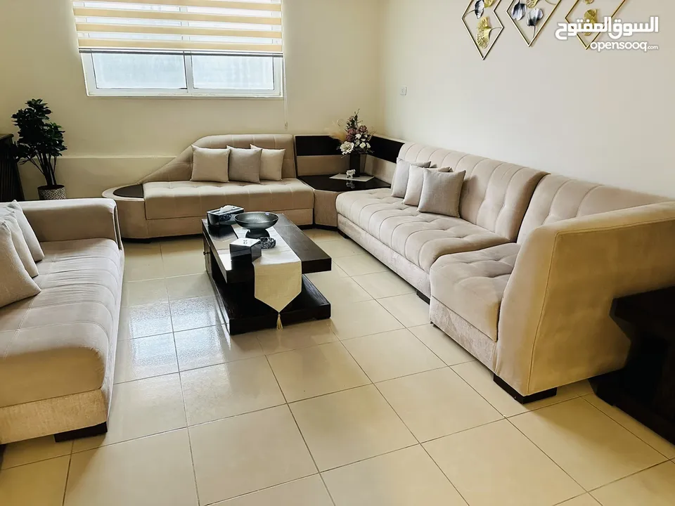 طقم كورنر بحاله ممتازه