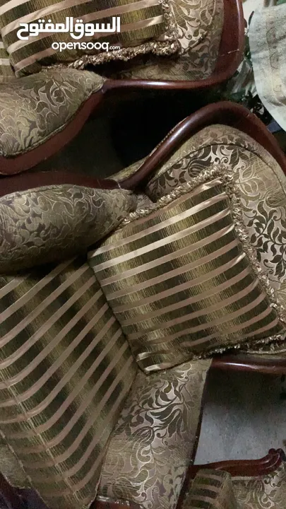 طقم كنب خشب زان 7 مقاعد و نظيف استعمال بسيط