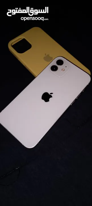 للبيع iPhone 12