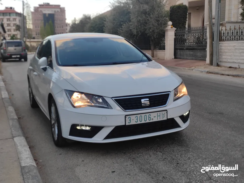سيات ليون اكسلينس بالكرتونة محرك 1500تربو بنزين اتوماتيك